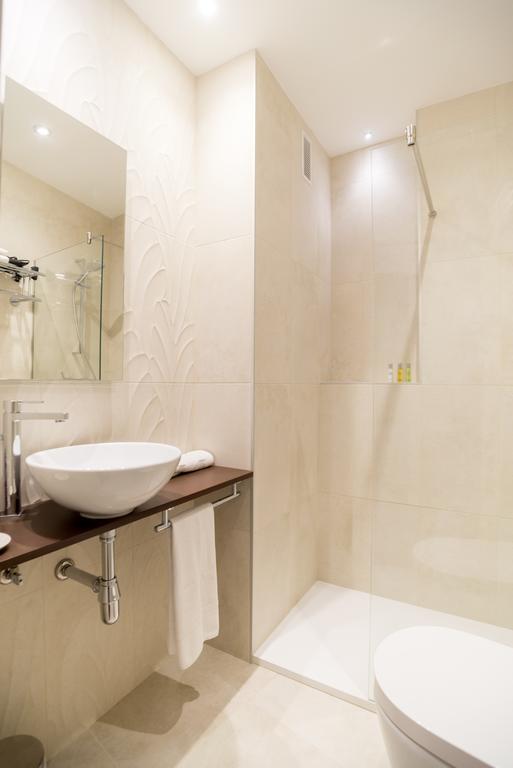 Cuatro Caminos Rooms Torrelavega Exterior photo