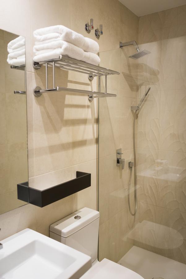 Cuatro Caminos Rooms Torrelavega Exterior photo